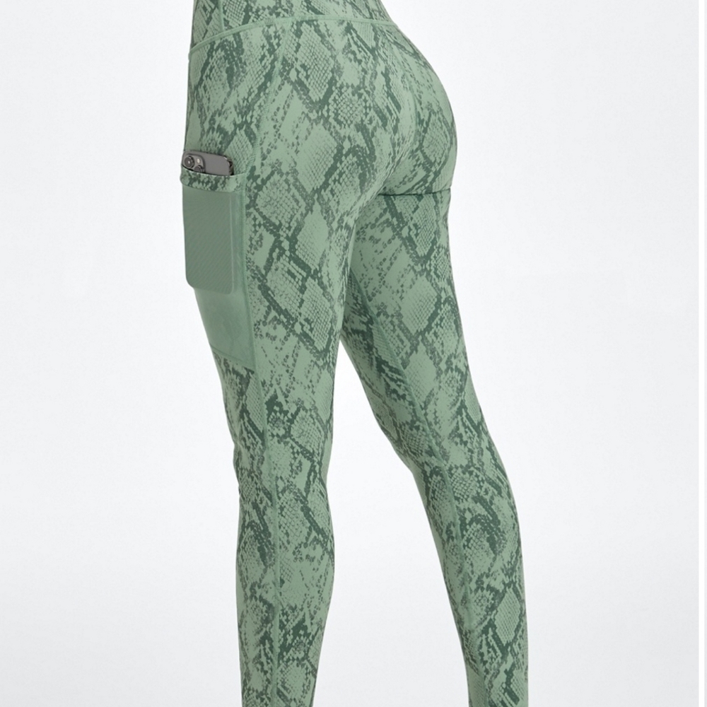 Fabletics On the Go Powerhold High Waisted Leggings 2X EUC